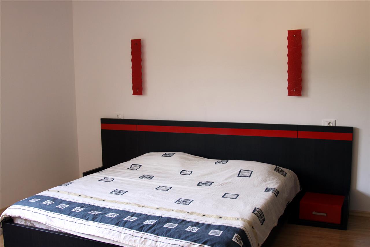 Poza pat + comoda tv, pal/pal lucios, stejar ferrara brun, rosu - cdr090916 1 [1]