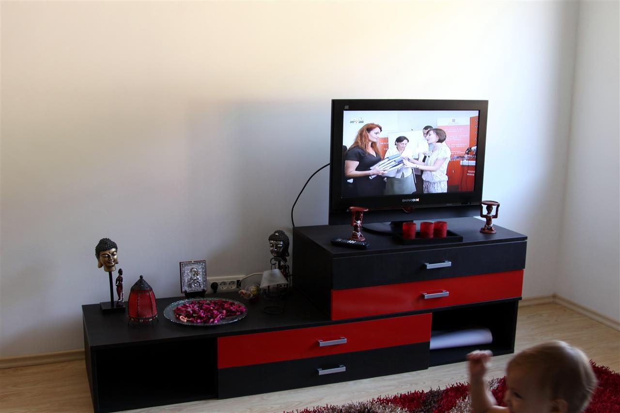 Poza pat + comoda tv, pal/pal lucios, stejar ferrara brun, rosu - cdr090916 1 [2]