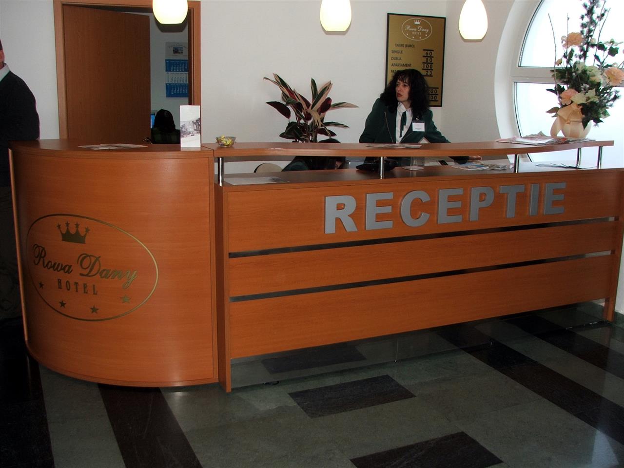 Poza receptie, pal, cires, inox - hlb050206 1 [1]