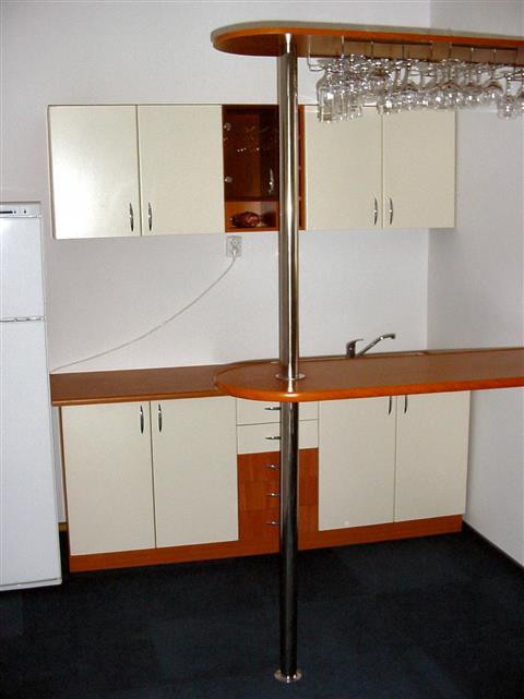 Poza Oficiu liniar, pal, blat, postforming, cires, vanilie, inox - oof030207 [1]